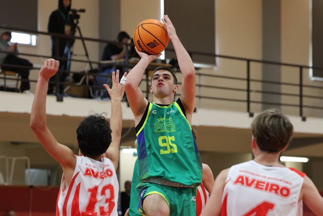 Dia de semifinais, só o Porto está em todas