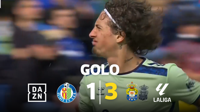 Um chapéu de se tirar o chapéu: mais um golaço de Fábio Silva (vídeo)