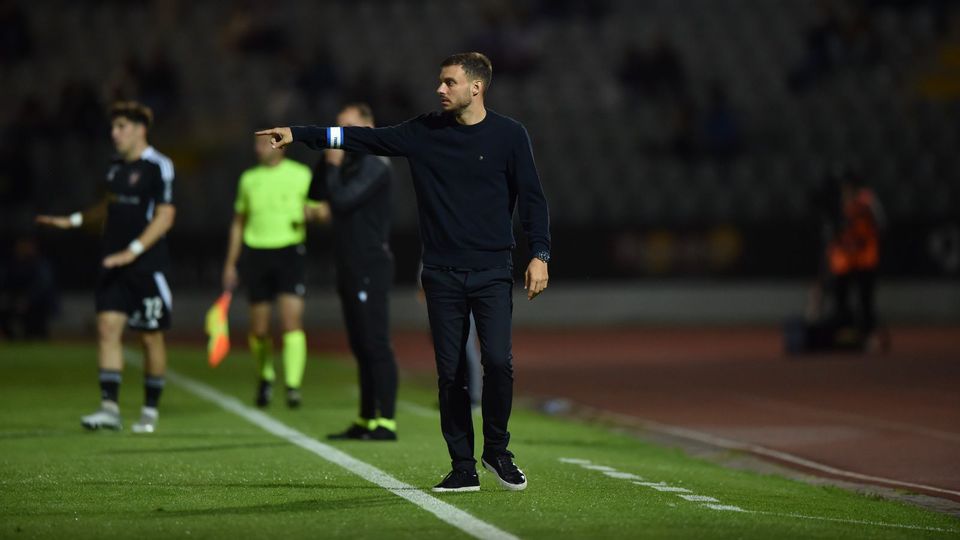Treinador dos azuis e brancos satisfeito com a prestação da equipa no triunfo diante do Casa Pia (Foto: Miguel Nunes)