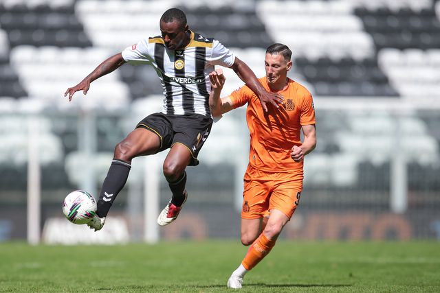 Pantera perde-se em festival de desperdício (crónica)