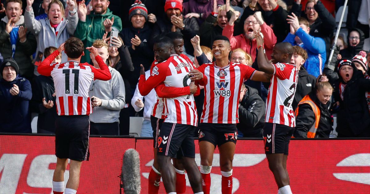 Tottenham acaba a jornada em zona de descida e Vítor Pereira respira antes do FC Porto