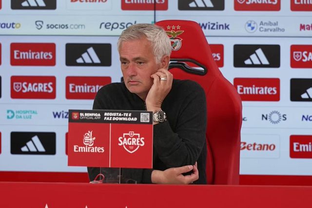 Mourinho: «Ficar no Benfica? Depende só da vontade do clube»