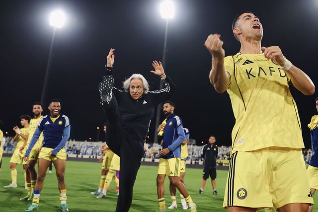 Com nota artística: o golpe de karaté de Jesus atrás de Ronaldo (vídeo)