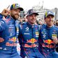 No mês passado, Verstappen com Daniel Juncadella e Jules Gounon em Nurburgring. IMAGO