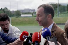 «Sei que o Sr. Aurélio está a rir de felicidade...»