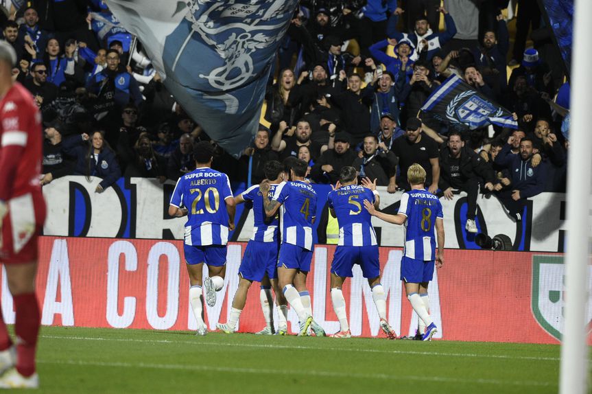 Dragões chegaram ao intervalo a ganhar por 2-0 - Foto: Sérgio Miguel Santos