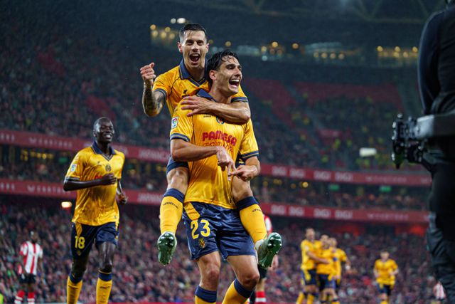 Villarreal assalta a 'Catedral' e resiste ao sofrimento final (1-2)