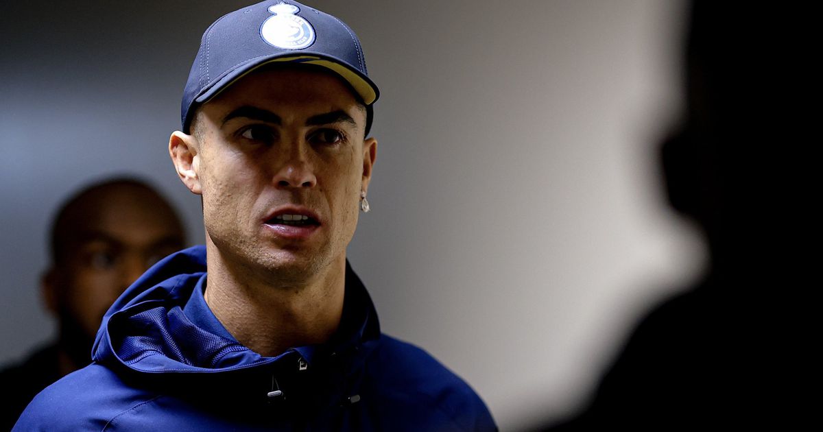 O esforço de Cristiano Ronaldo para falar árabe com os fãs (vídeo)