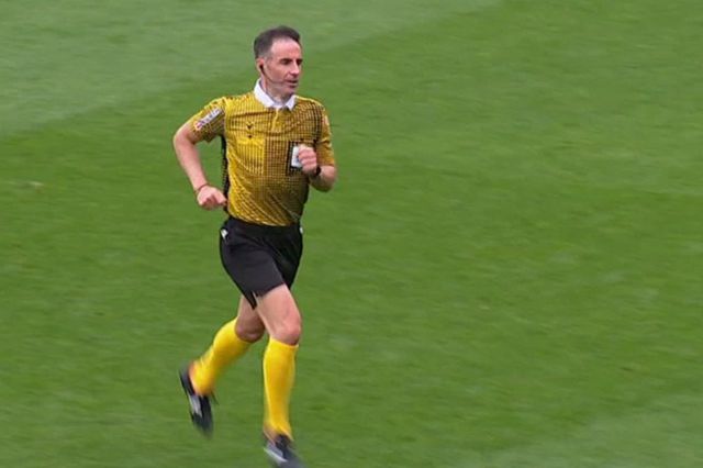 González Esteban esqueceu-se dos cartões