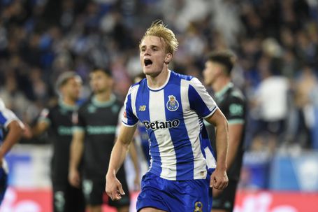 Froholdt marcou o terceiro golo - Foto: Sérgio Miguel Santos