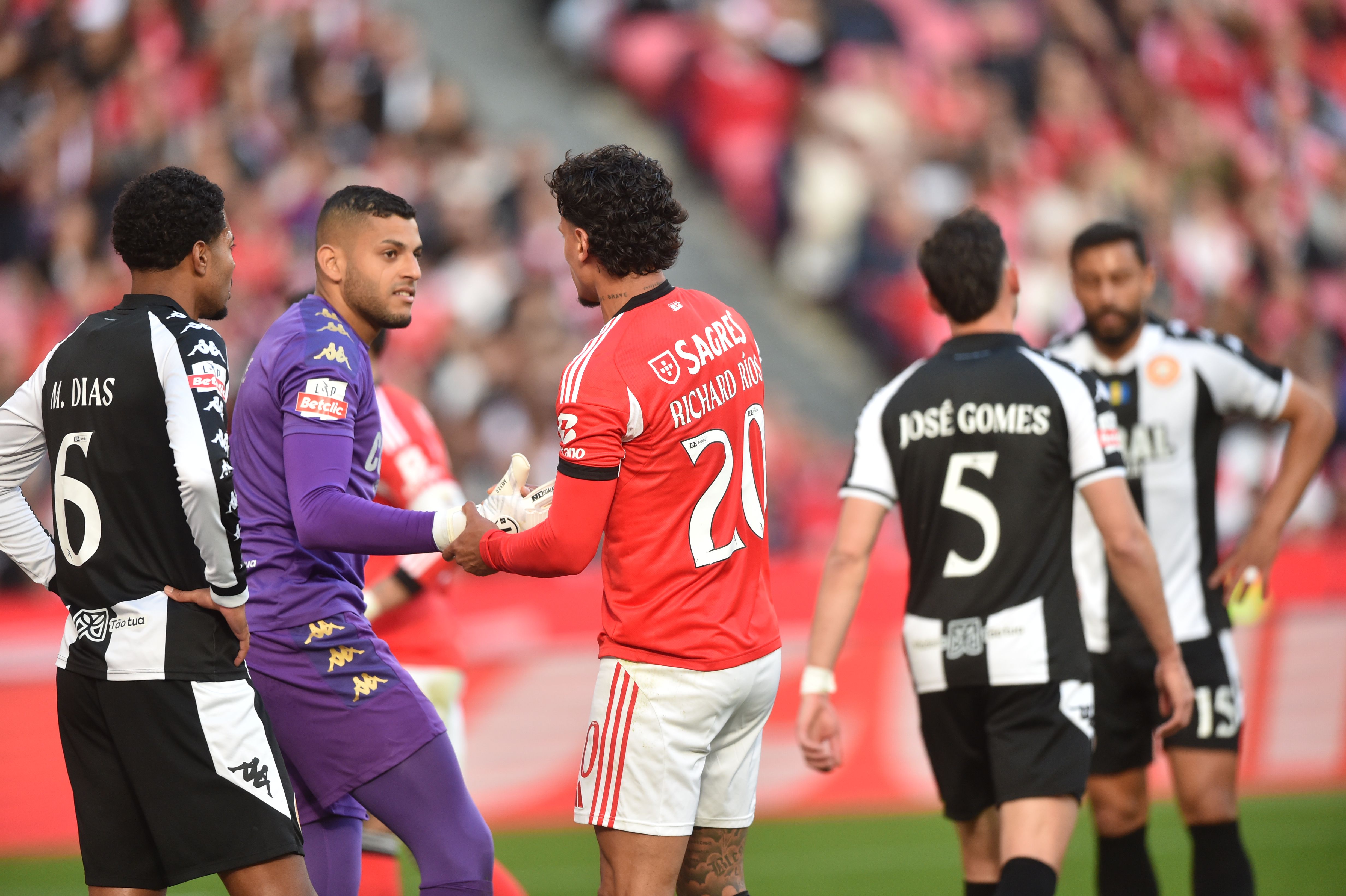 Kaique e Richard Ríos - Foto: Miguel Nunes