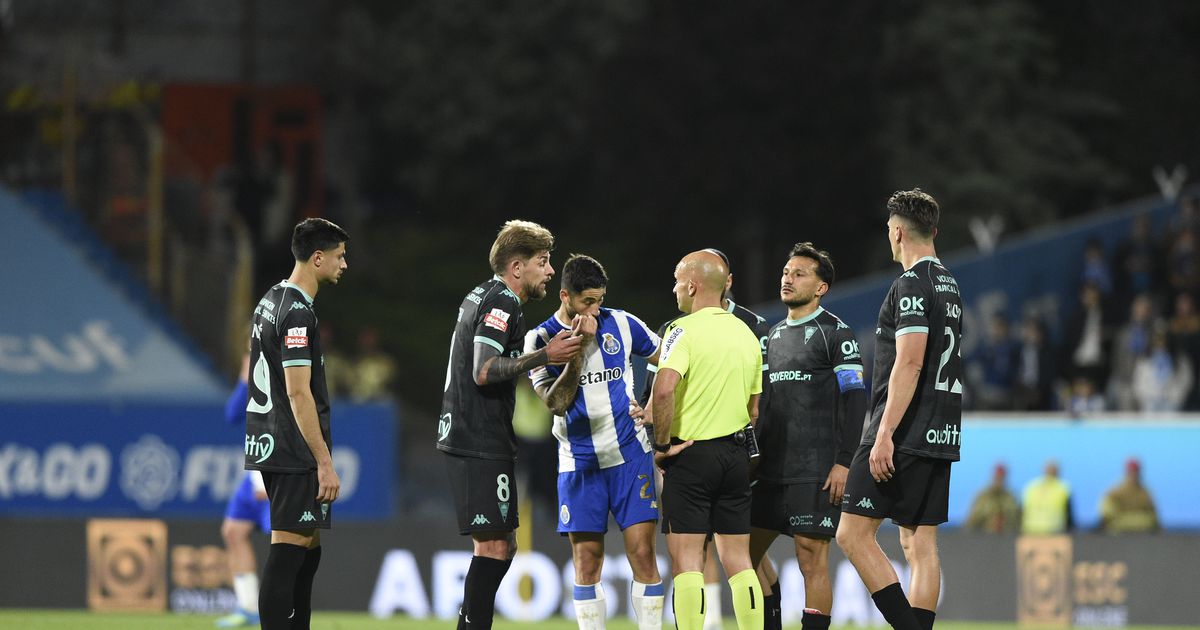 Penáltis a favor do FC Porto? Expulsão de Pietuszewski? Pedro Henriques esclarece tudo!