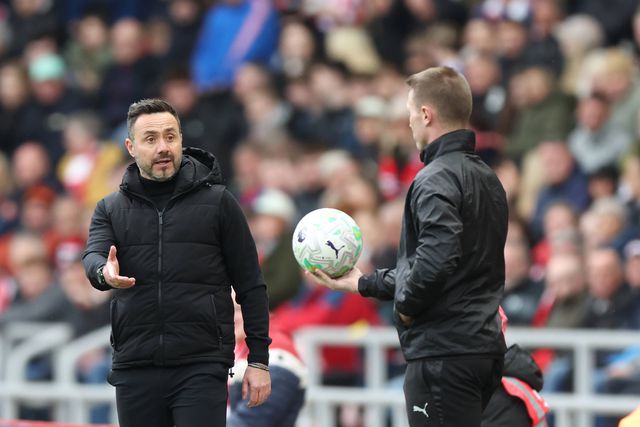 Roberto De Zerbi perdeu na estreia no banco do Tottenham