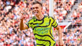 Man. United-Arsenal: siga em direto a luta pelo título