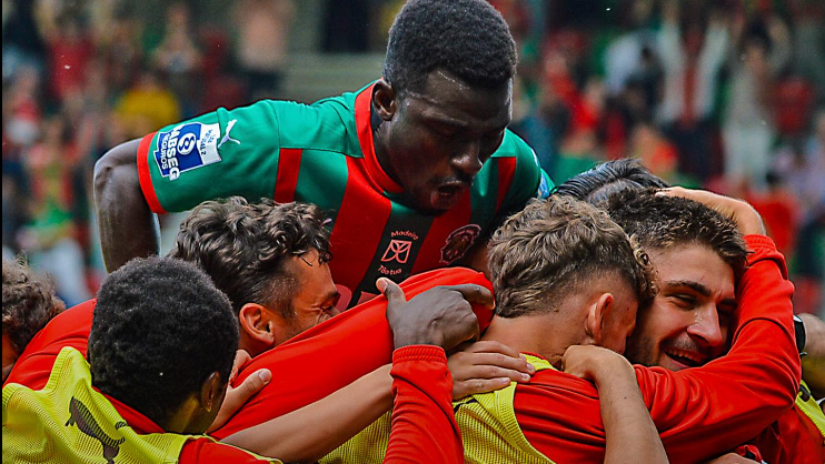 Marítimo vence e mantém olhos no 'play-off'