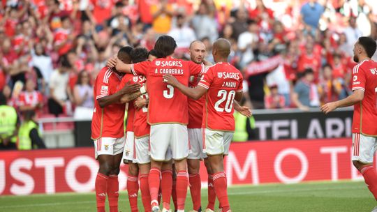 VÍDEO: Rafa deu penálti a Di María, mas português deixou colega marcar