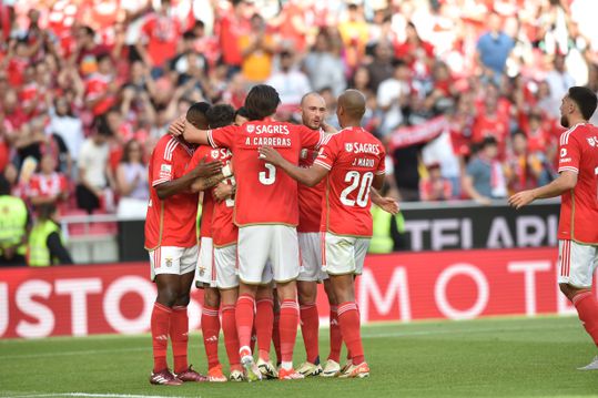 VÍDEO: Rafa deu penálti a Di María, mas português deixou colega marcar