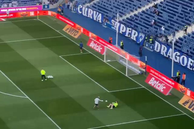 Aquecimento dos guarda-redes do FC Porto no Dragão