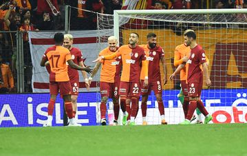 Liga Turca: Galatasaray e Fenerbahçe vencem e título pode ser decidido no dérbi