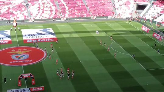 Benfica faz preparativos no relvado