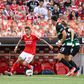 Di María, avançado do Benfica, em ação frente ao Sporting