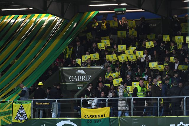 Liga 2: Tondela anuncia bilhetes grátis para a deslocação decisiva