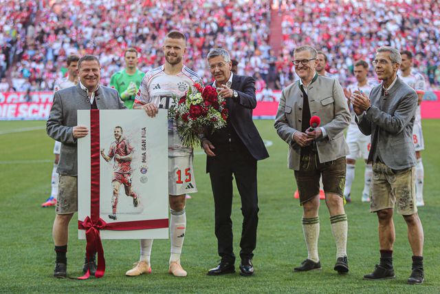 Eric Dier teve direito a despedida no Bayern