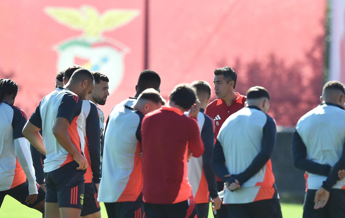 Benfica deixou escapar a felicidade em quatro momentos, mas ainda acredita no título