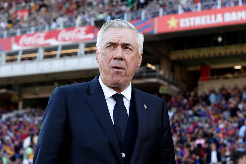 Carlo Ancelotti no clássico com o Barcelona
