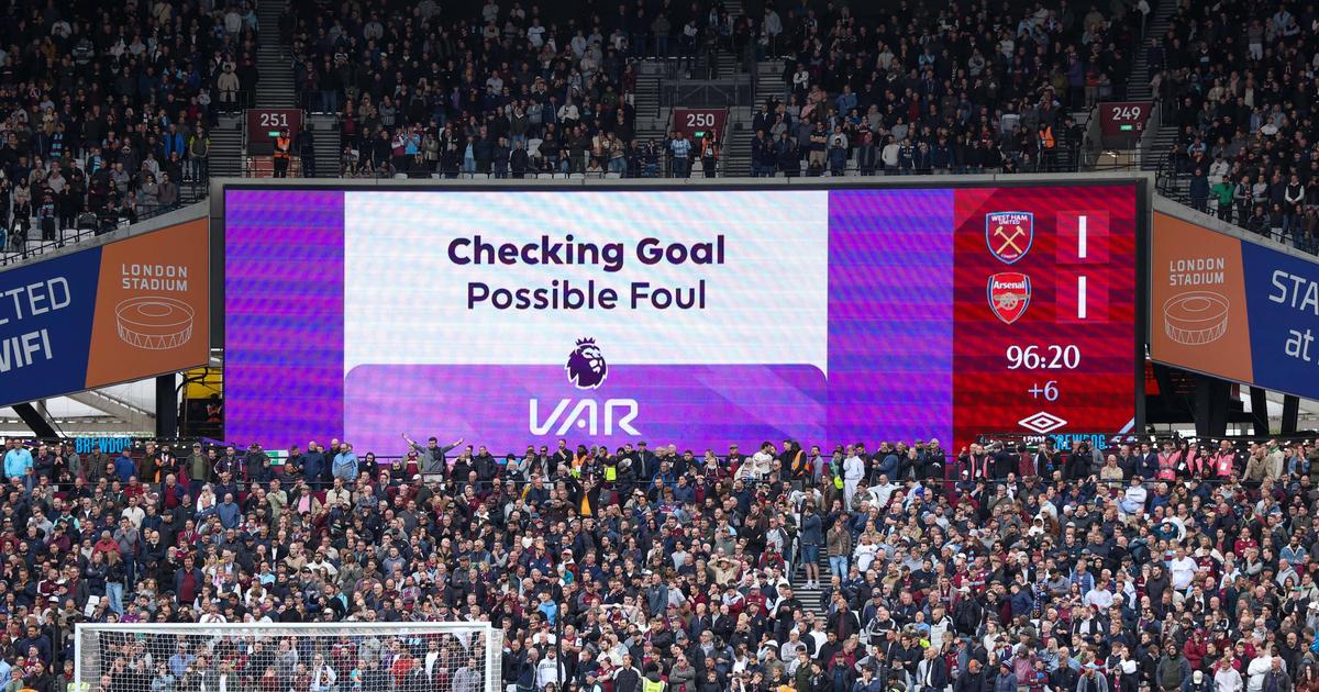 Premier League recusa alargar poderes do VAR na próxima época