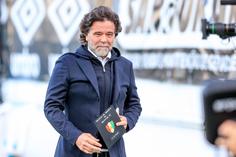 Paulo Lopo, presidente da SAD do Estrela da Amadora, foi dar moral ao plantel antes do jogo decisivo, com o SC Braga