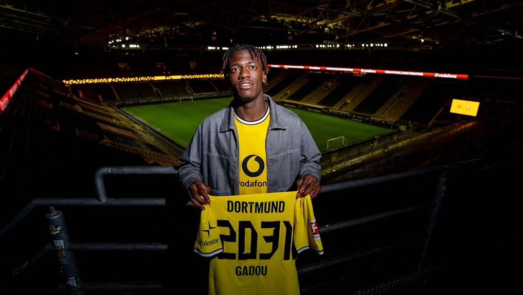 Joane Gadou pertencia aos quadros do Salzburgo - Foto: Borussia Dortmund