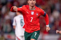 Cristiano Ronaldo, capitão de Portugal e de Roberto Martínez