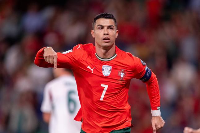 Cristiano Ronaldo, capitão de Portugal e de Roberto Martínez