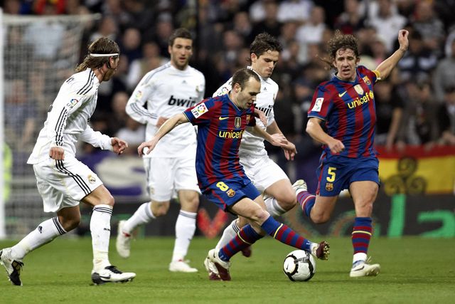 Iniesta recorda aplauso dos adeptos do Real Madrid no Bernabéu