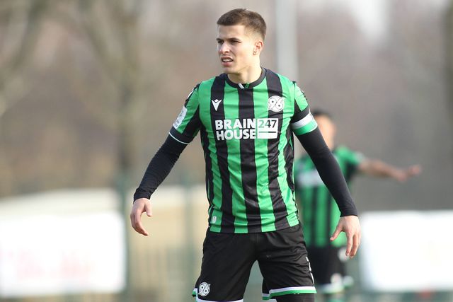 Mercado: Benfica contrata médio promissor ao Hannover 96