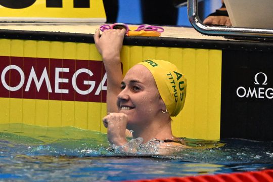 Campeã olímpica australiana bate recorde mundial de 200 metros livres