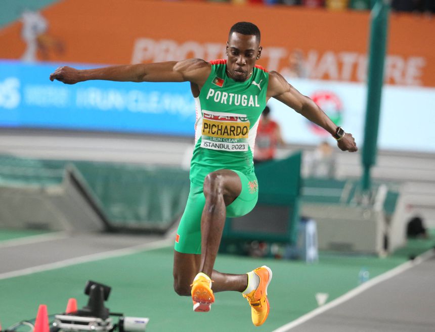 Pedro Pichardo em ação no triplo salto