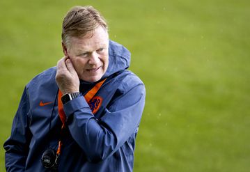 Koeman e as críticas ao Barcelona devido a De Jong: «Não me arrependo do que disse»