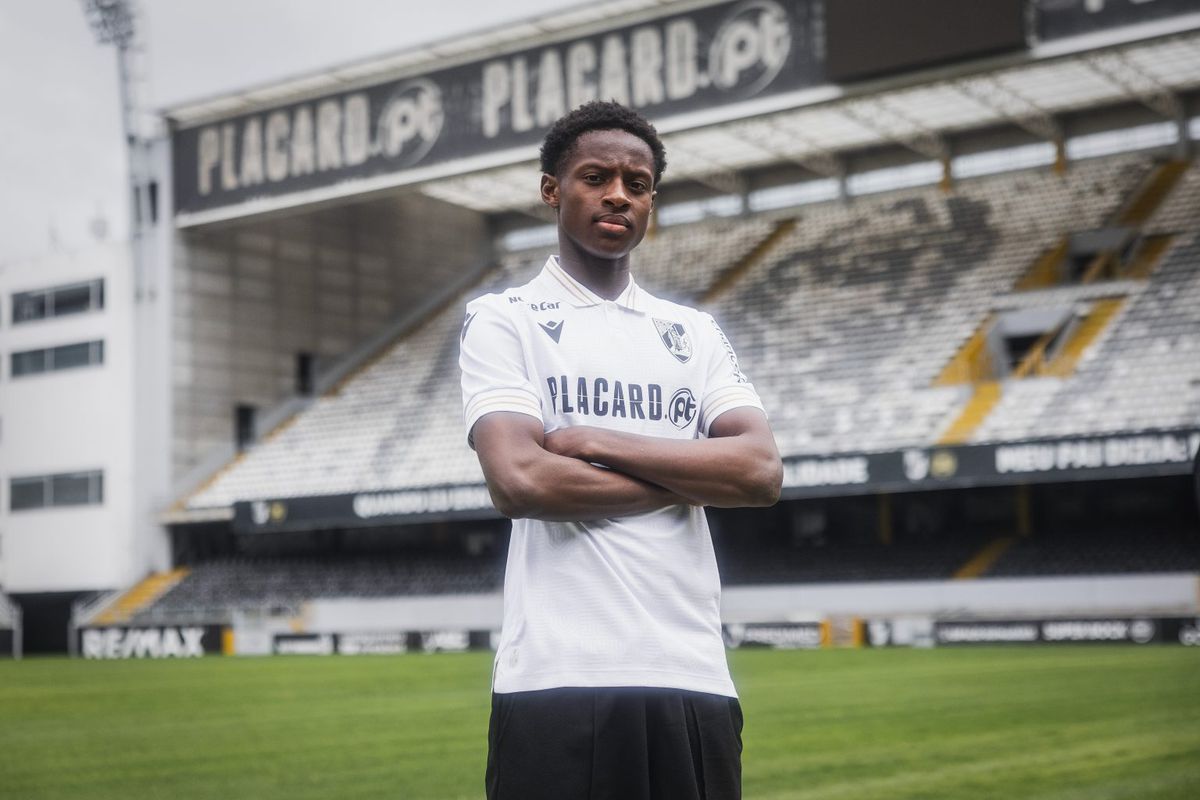Mercado (oficial): Vitória de Guimarães oficializa Camara com contrato de longa duração