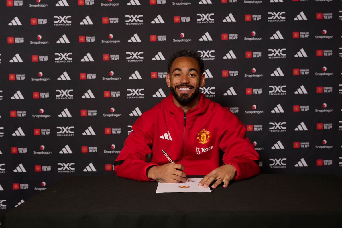 Manchester United apresenta primeiro reforço de Amorim