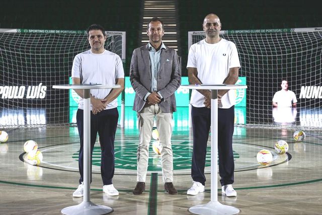 Presidente Frederico Varandas ladeado por Nuno Dias e Paulo Luís