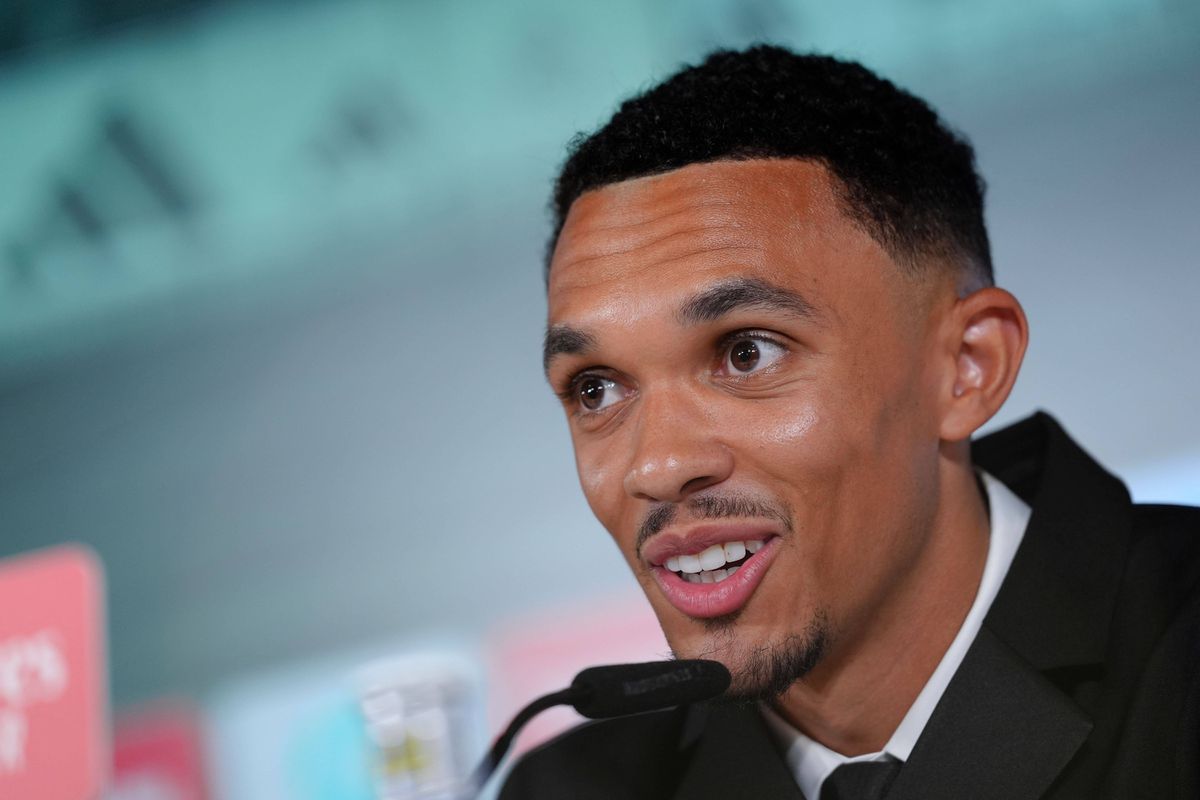 Trent lembra apresentação de Ronaldo no Real e explica mudança de nome