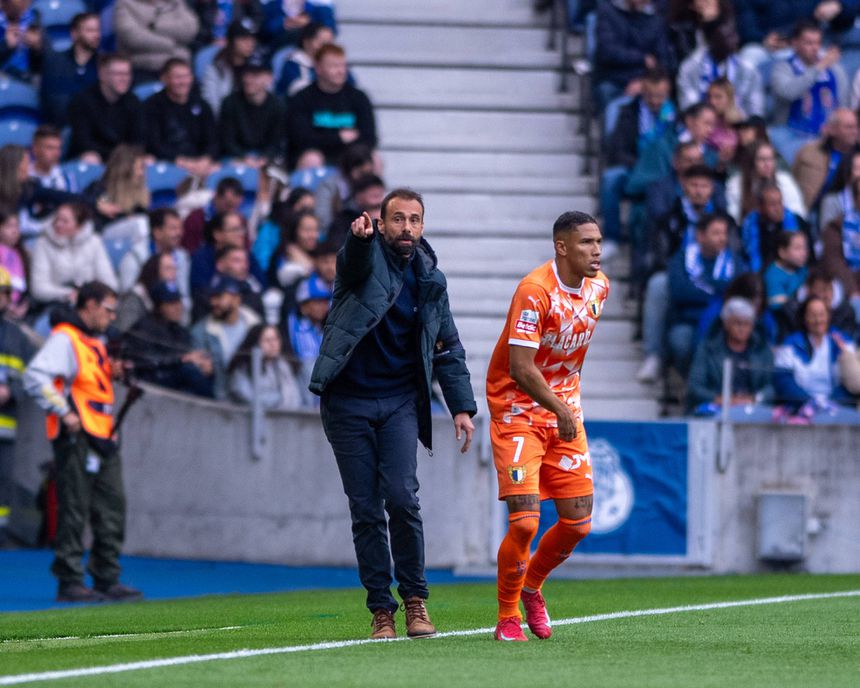 Hugo Oliveira vai continuar a liderar os azuis e brancos do Minho na época que se aproxima