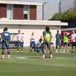 Seleção cumpre um minuto de silêncio