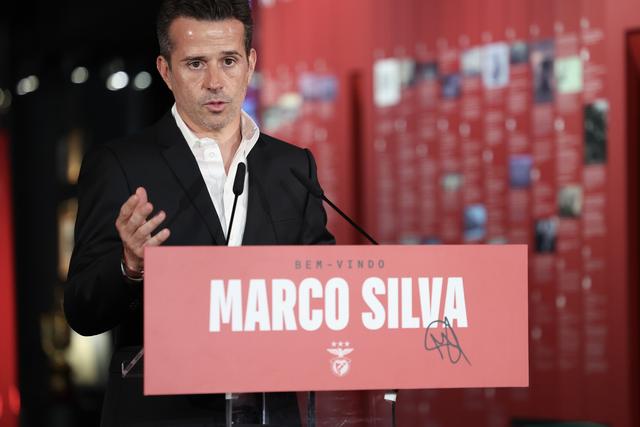 Marco Silva na cerimónia de apresentação - Foto: Benfica