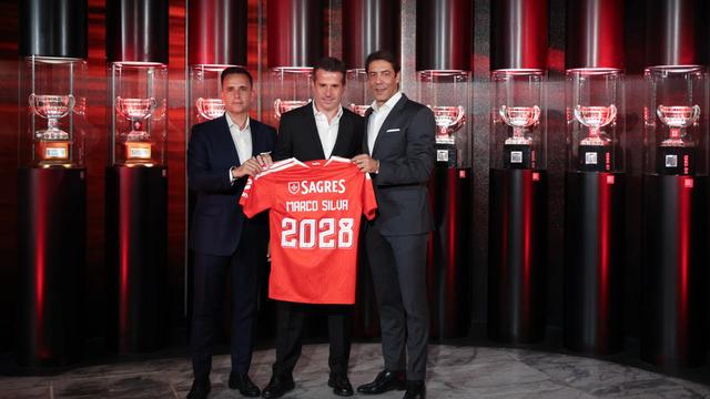 Marco Silva na apresentação como treinador do Benfica