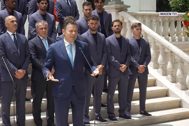 Luís Montenegro: «Estamos convosco, juntos, com os pés assentes na terra»