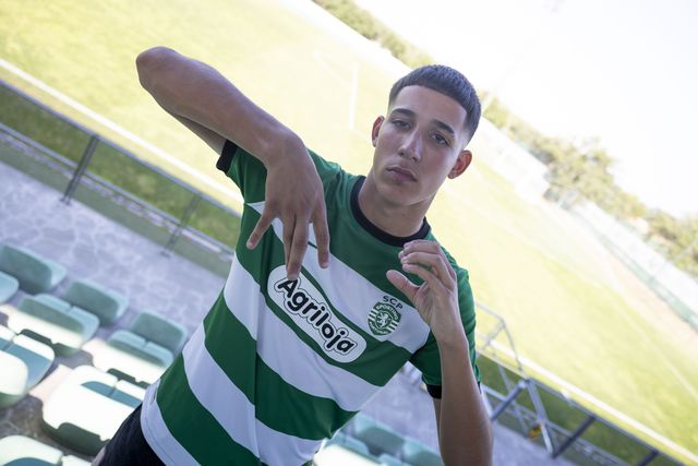 Telmo Coimbra renova com o Sporting