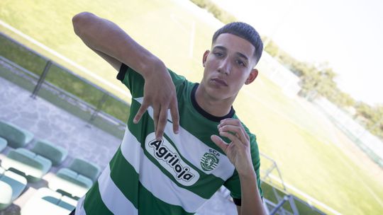 Telmo Coimbra renova com o Sporting